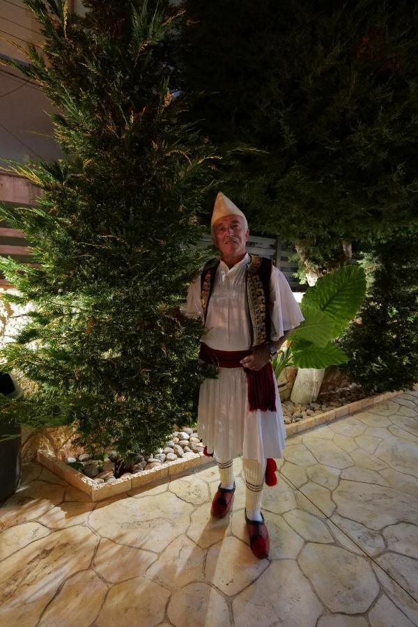 Vila Ahmeti Sarandë Exteriör bild