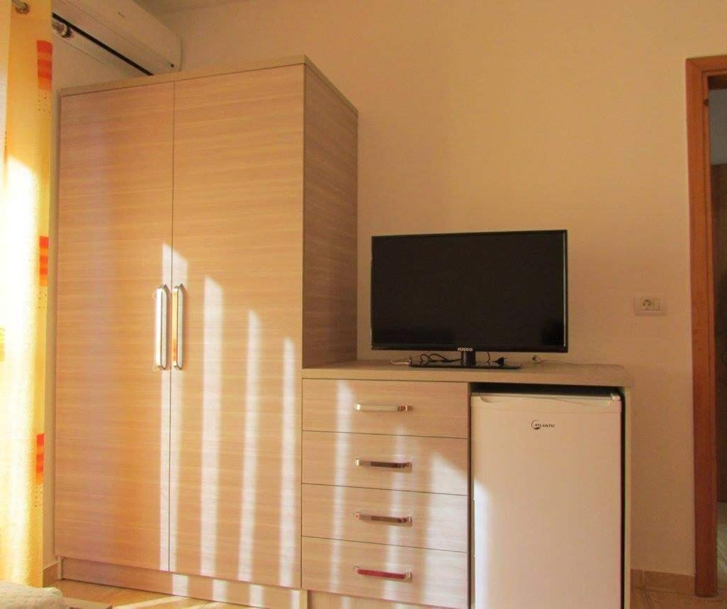 Vila Ahmeti Sarandë Exteriör bild